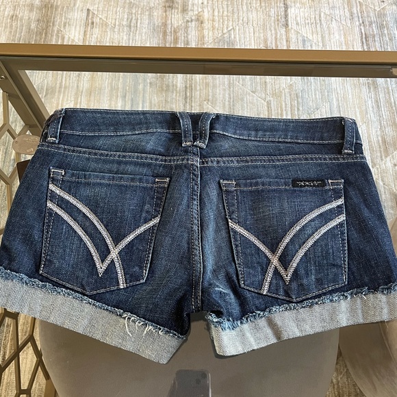 WILLIAM RAST CUFFED SCARLET SHORTS WOMEN'S SIZE 27 - Picture 12 of 13